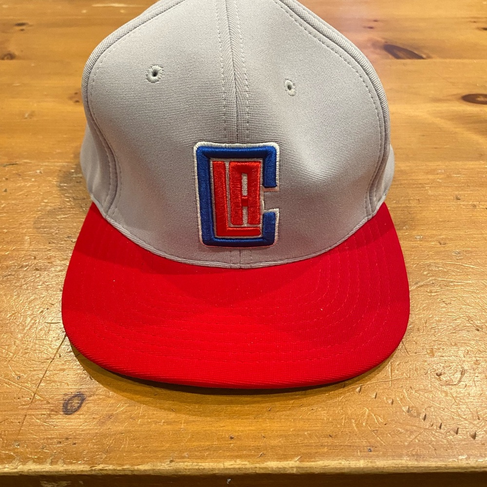 Mitchell & Ness snap back LA Clippers hat.